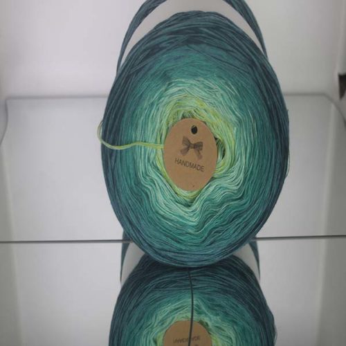 Pelote Cake laine dégradée dans la boutique cakeslaine.com CL N°C7 Crochet & Tricot