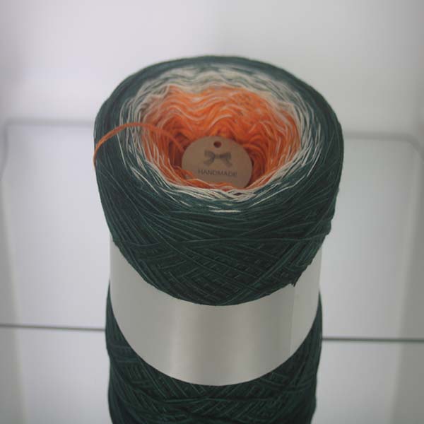 Pelote Cake laine dégradée dans la boutique cakeslaine.com CL N°C26 Crochet & Tricot