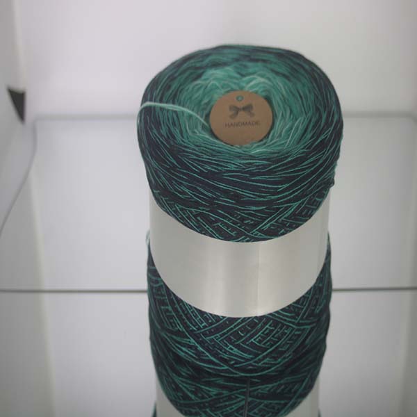 Pelote Cake laine dégradée dans la boutique cakeslaine.com CL N°C32 Crochet & Tricot