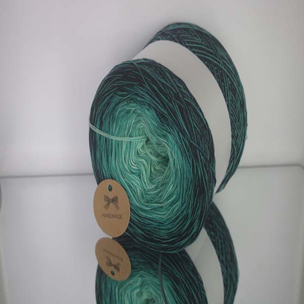 Pelote Cake laine dégradée dans la boutique cakeslaine.com CL N°C32 Crochet & Tricot